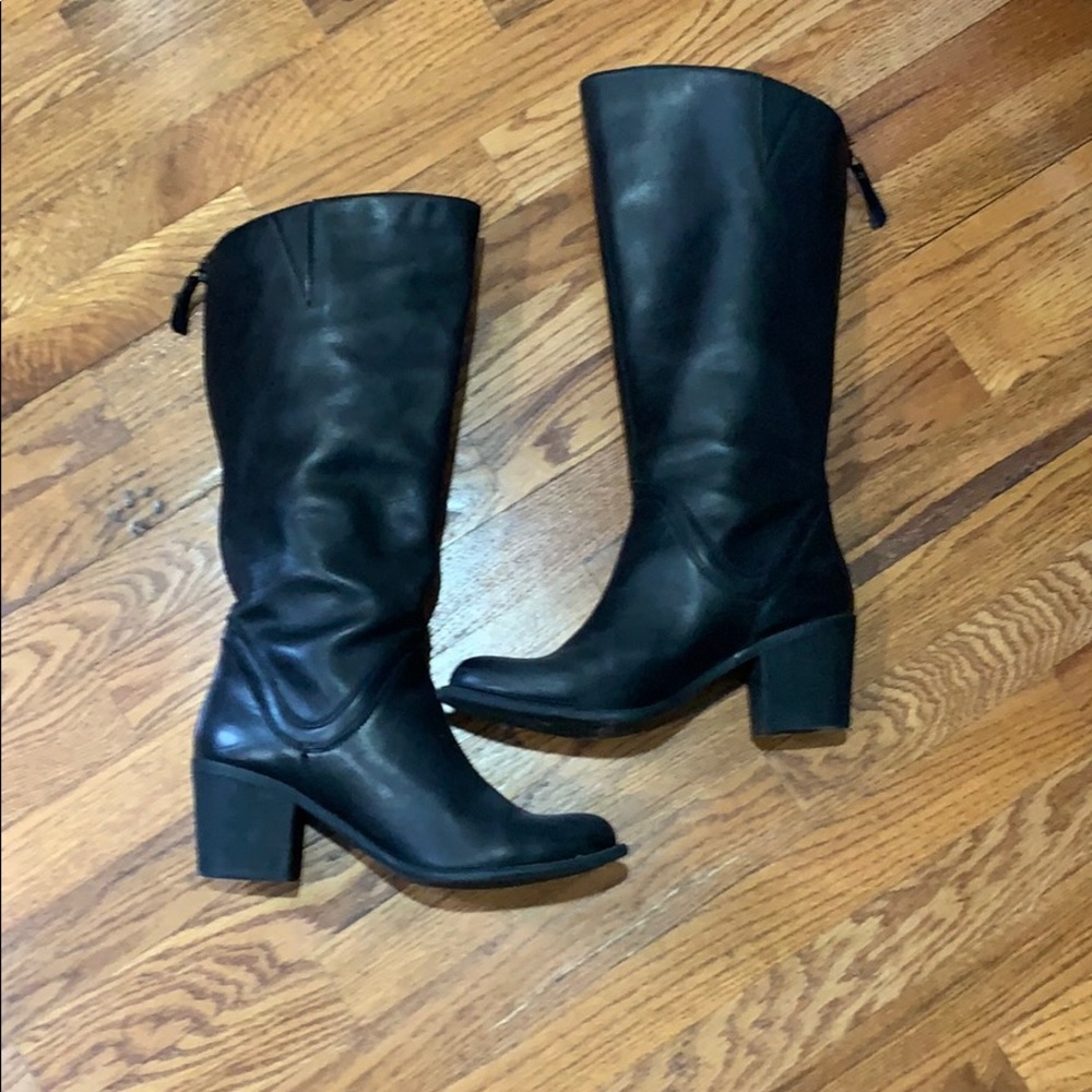 Leather Crown Vintage Black Boots